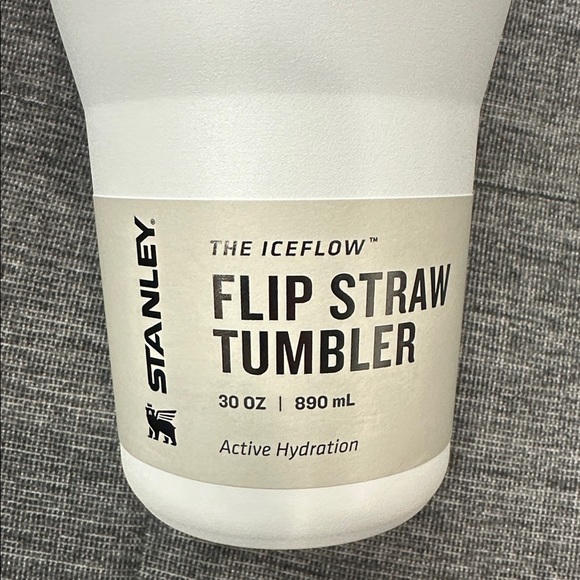 NWT🎉THE ICEFLOW™ FLIP STRAW TUMBLER | 30 OZ LEAK RESISTANT - Picture 3 of 7